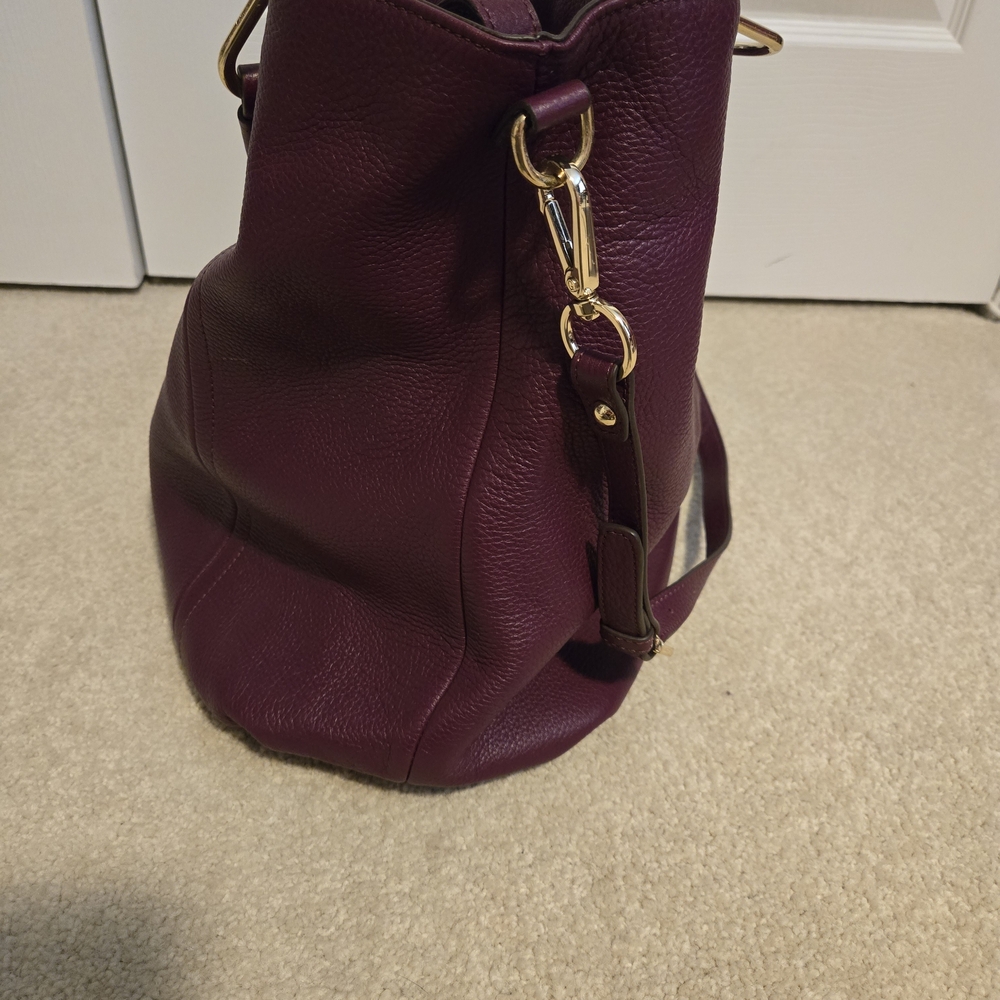 ❤️👜❤️G.I.L.I. Roma Large Pebbled Leather Tote in Deep Plum❤️👜❤️ - Picture 6 of 16